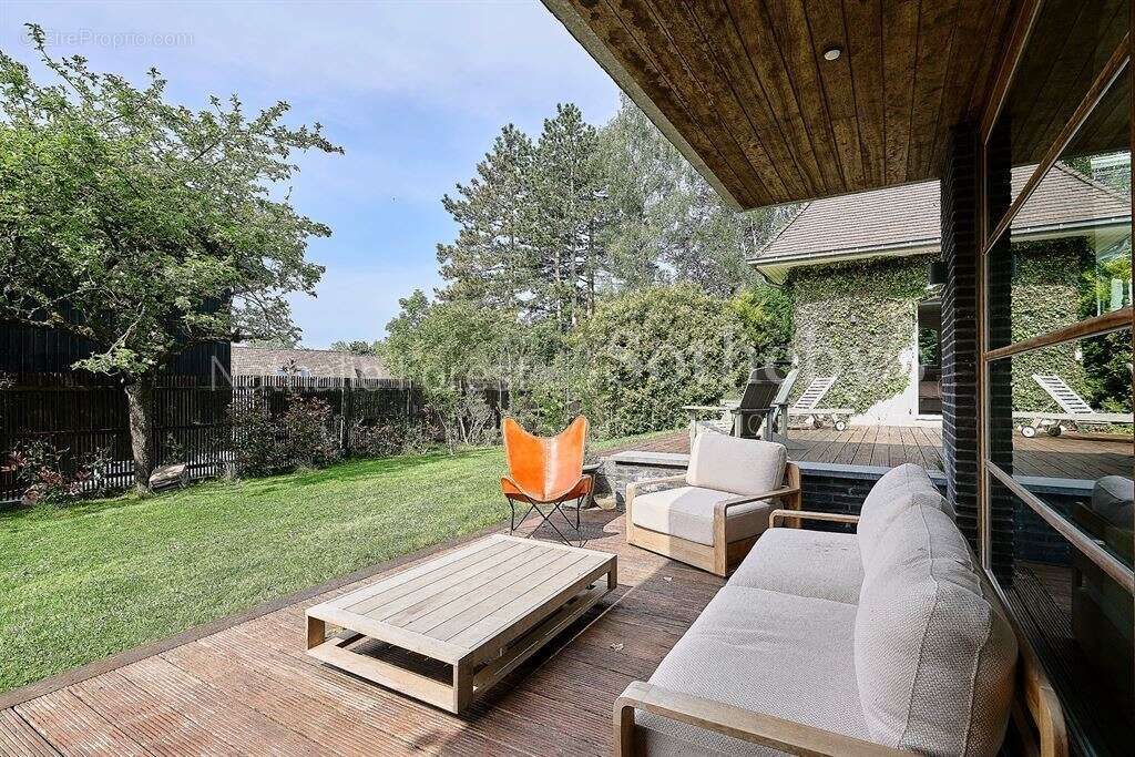 Maison à CROIX