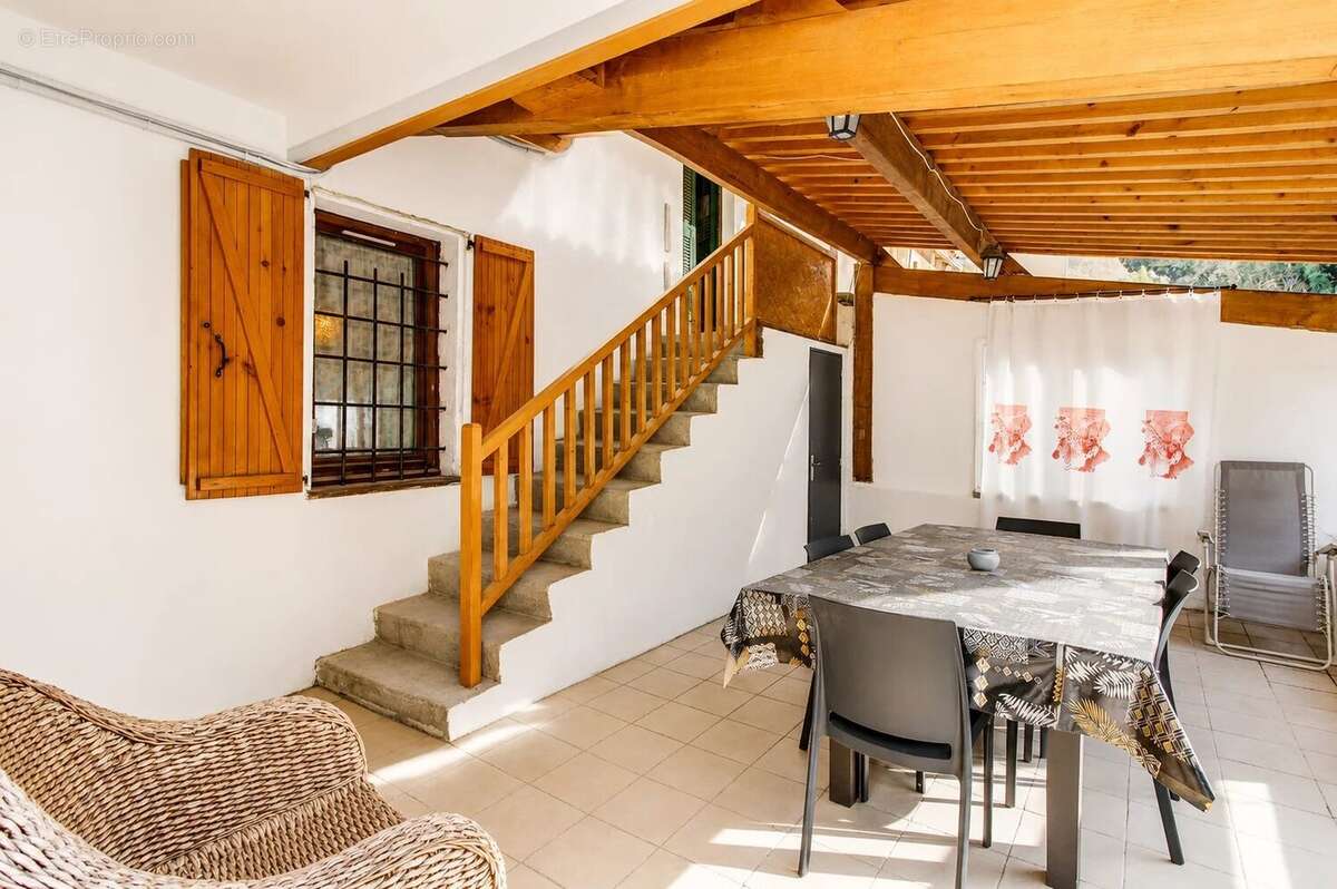 Tournefort (La Courbaisse) Appartement 3p terrasse et jardin - photo 8