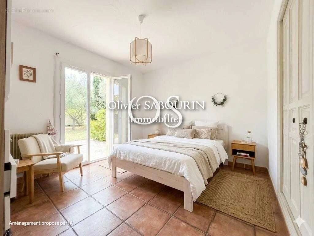 Maison à ROQUEBRUNE-SUR-ARGENS