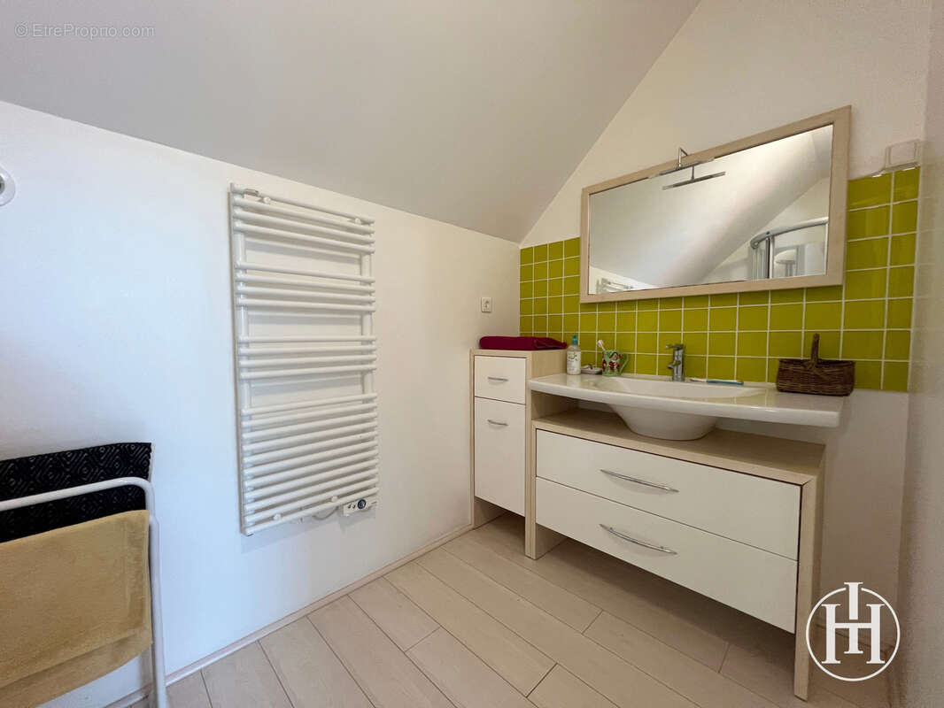 Maison à CHARENTON-DU-CHER