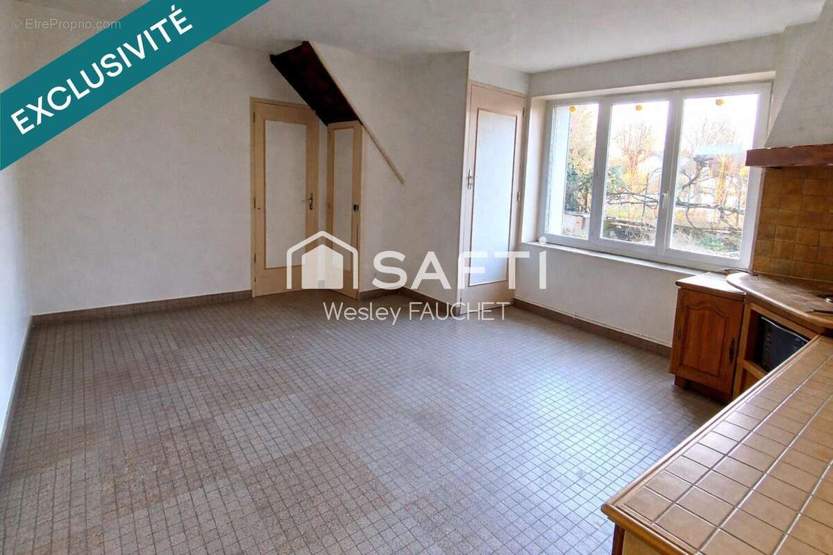 Maison 73 m² à Vatan  - photo 2