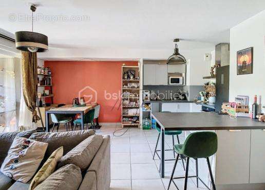 Appartement à JUVIGNAC