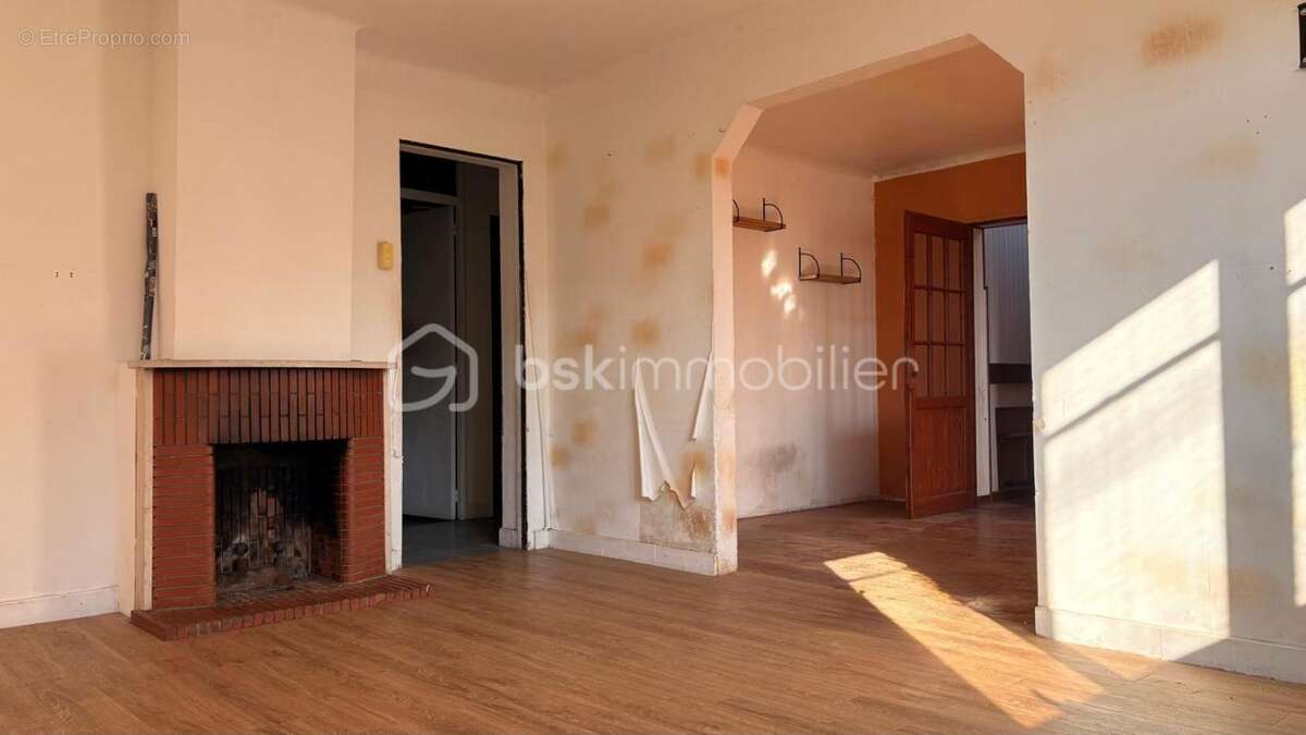 Maison à COMBS-LA-VILLE