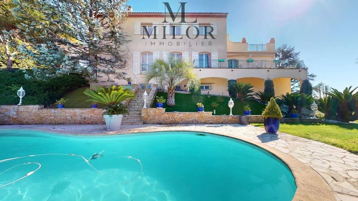 Maison à DRAP