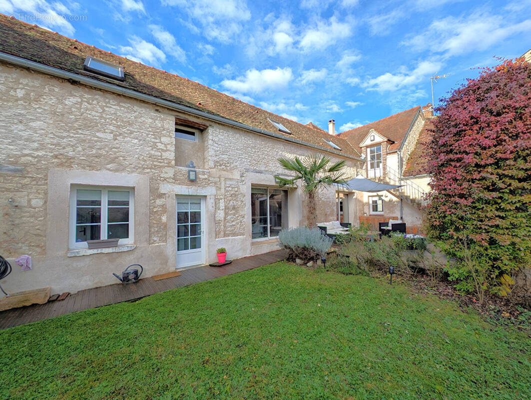 Maison à CHARMOY