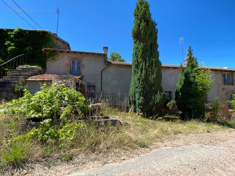 Maison à LA PACAUDIERE
