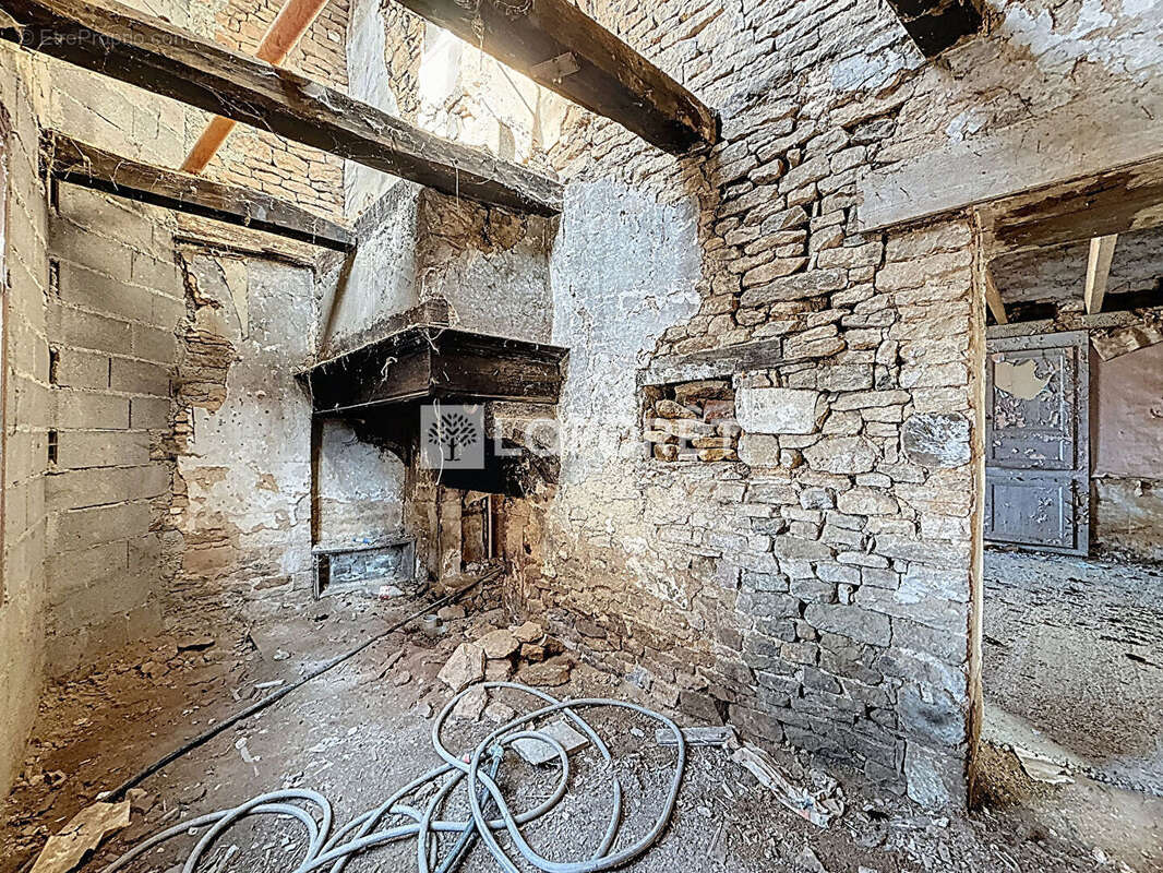 Maison à PREZ-SOUS-LAFAUCHE