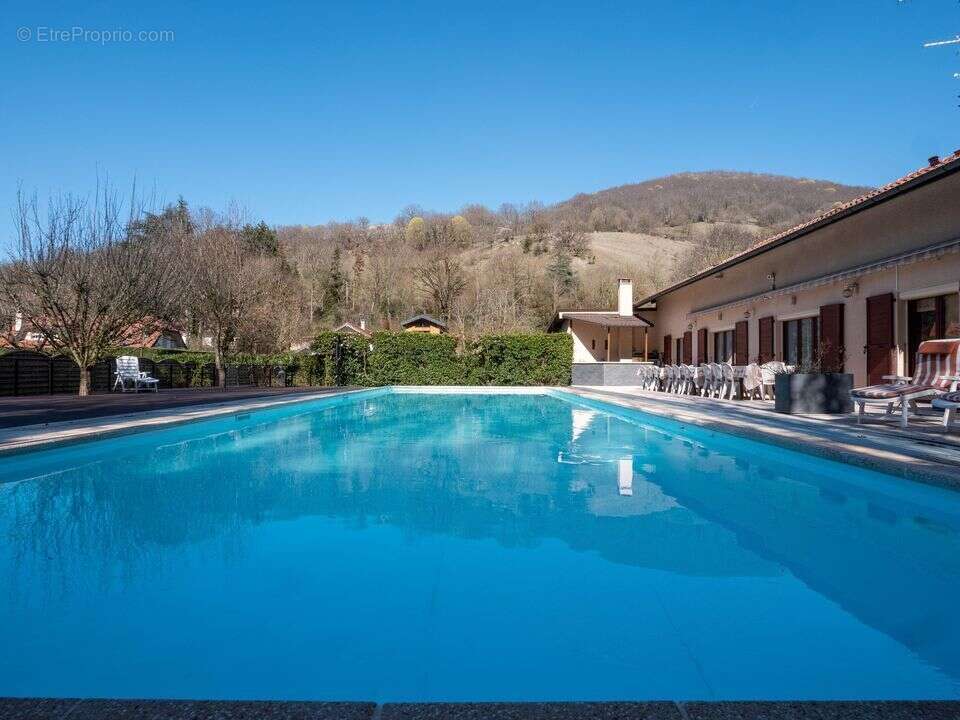 Maison à MONNETIER-MORNEX