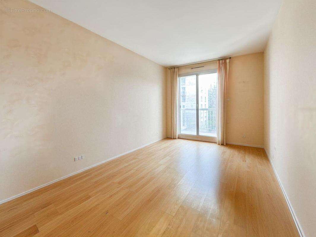 Appartement à PARIS-20E