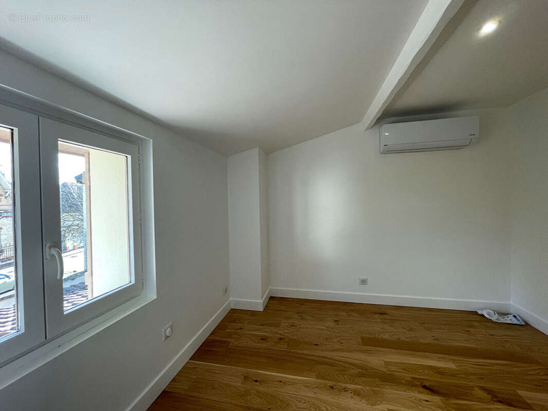 Maison à SAINTE-SAVINE