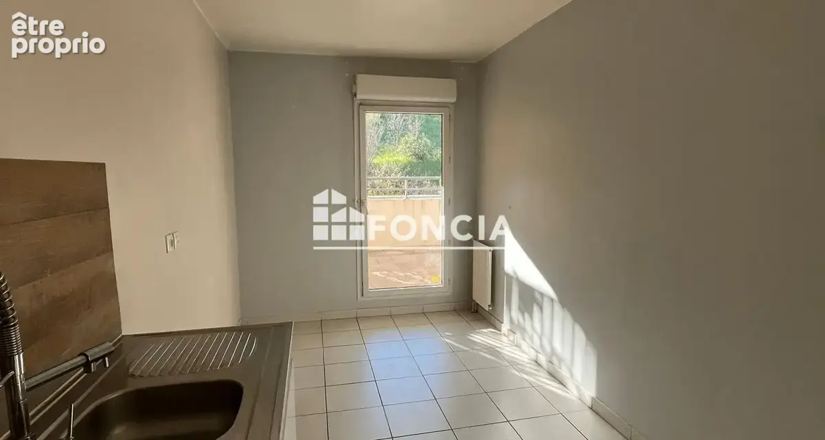 Croix rouge /martégaux t3 terrasse 17 m2 sans vis a vis - photo 4