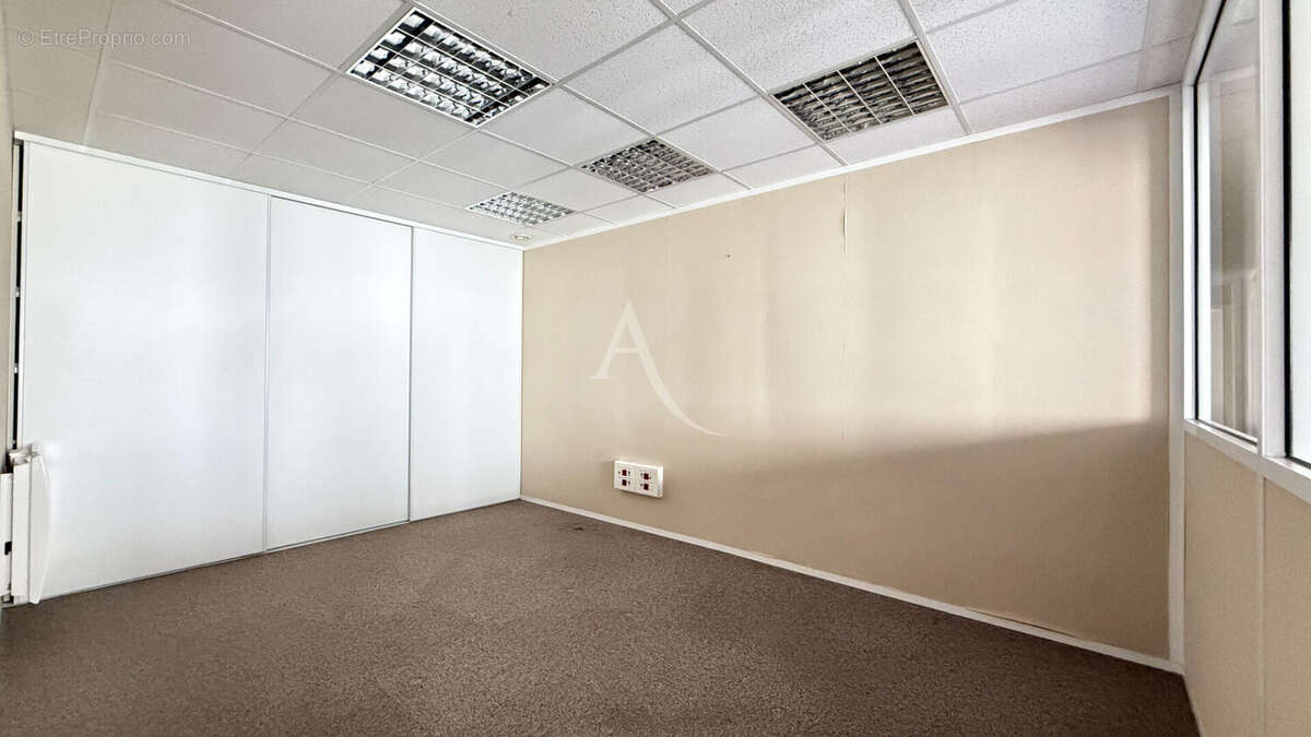 La roche sur yon local a vendre exclusivite amanda - photo 3