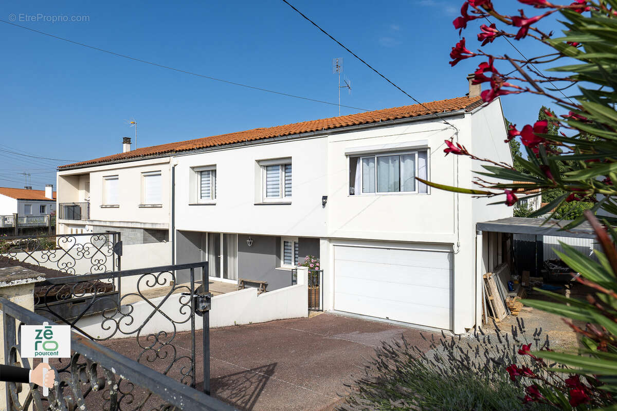 Maison à FONTENAY-LE-COMTE