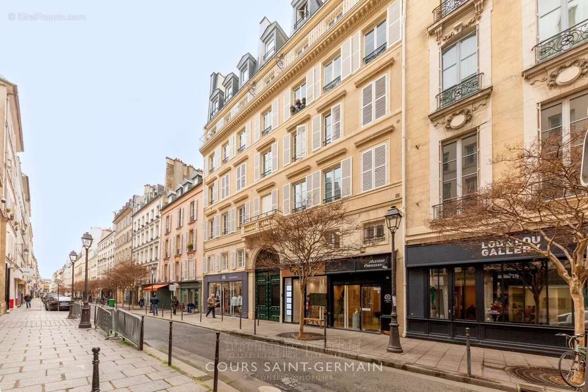 Appartement à PARIS-3E