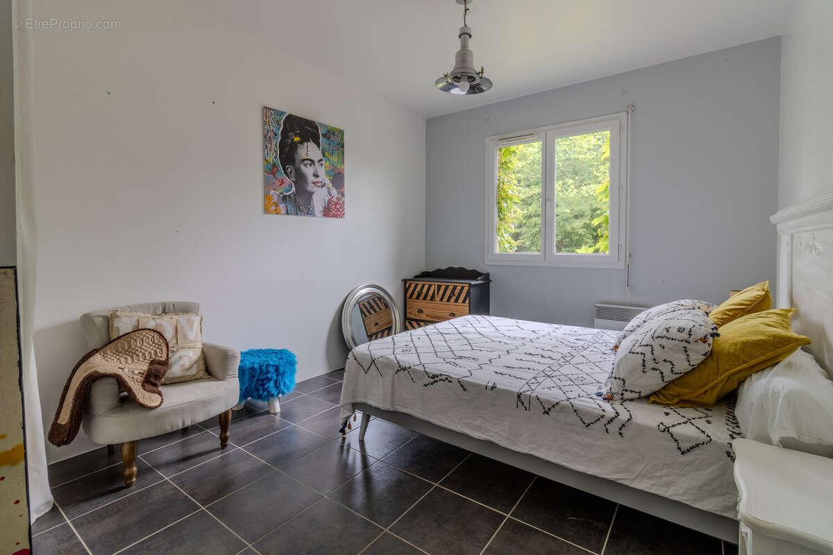 Maison 6 pièces 150 m² avec piscine à Créon - photo 7