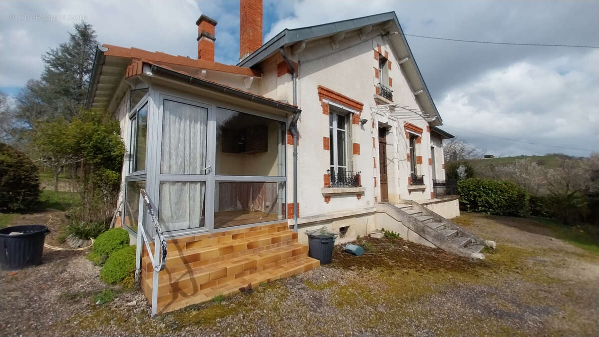 Maison 4 chambres à l'entrée de Ribérac - photo 3