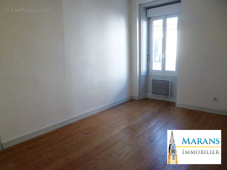 lot 2 chambre 2 - Maison à MARANS