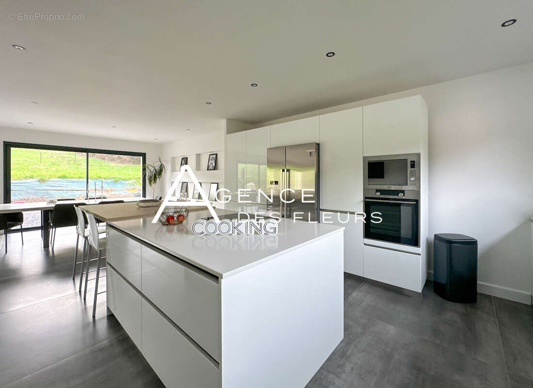 Maison à LA SAUSSAYE