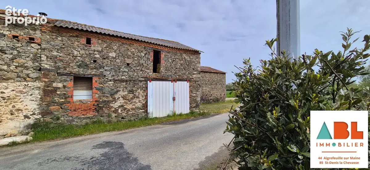 Grange en pierre à réhabiliter - Fort potentiel - Chauché - photo 3