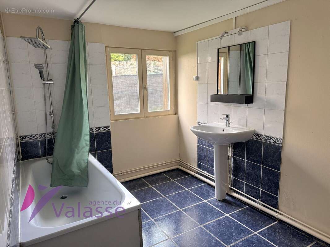 Maison à LILLEBONNE