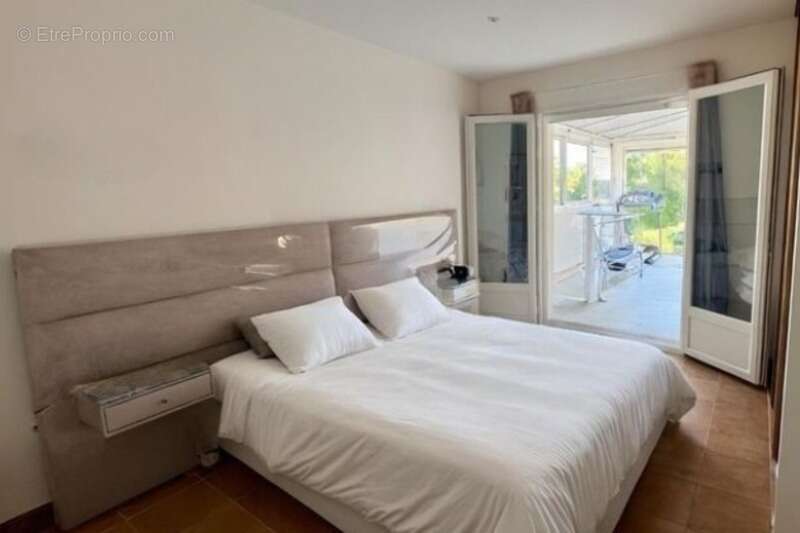 Maison à PORT-DES-BARQUES