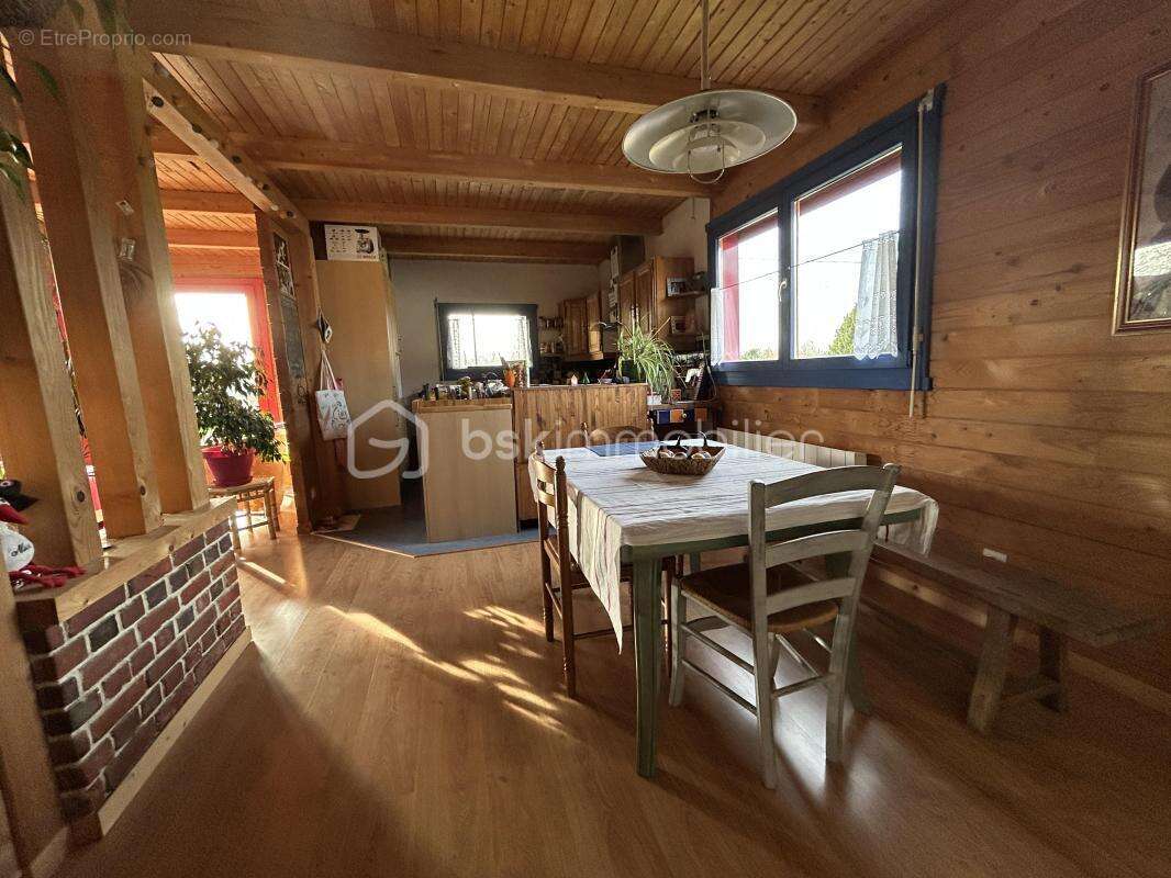 Maison à CHARONVILLE