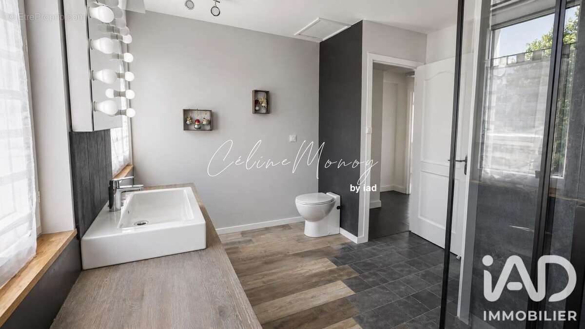 Maison 158 m² à Challans  - photo 9