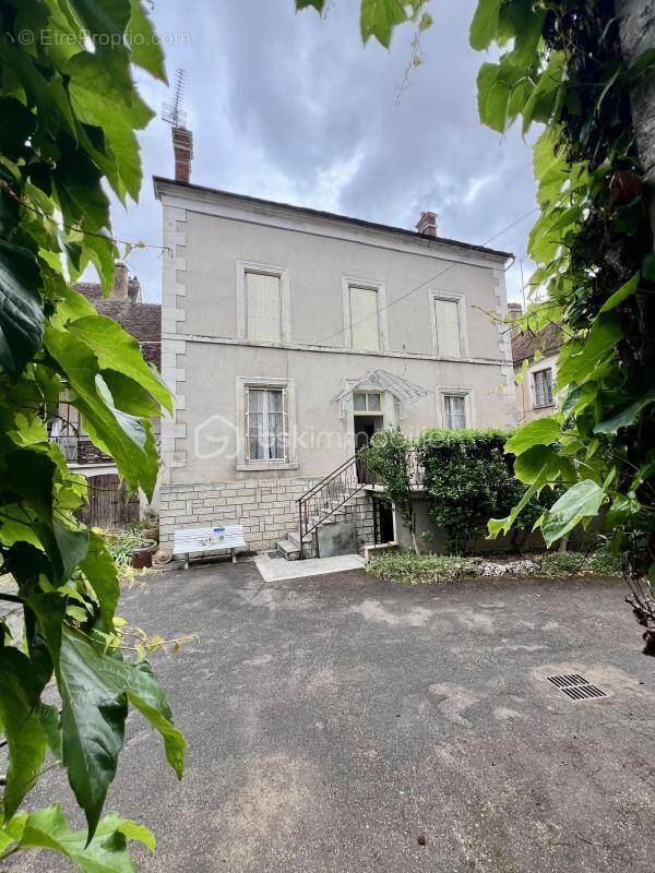 Maison à SAINT-BRIS-LE-VINEUX