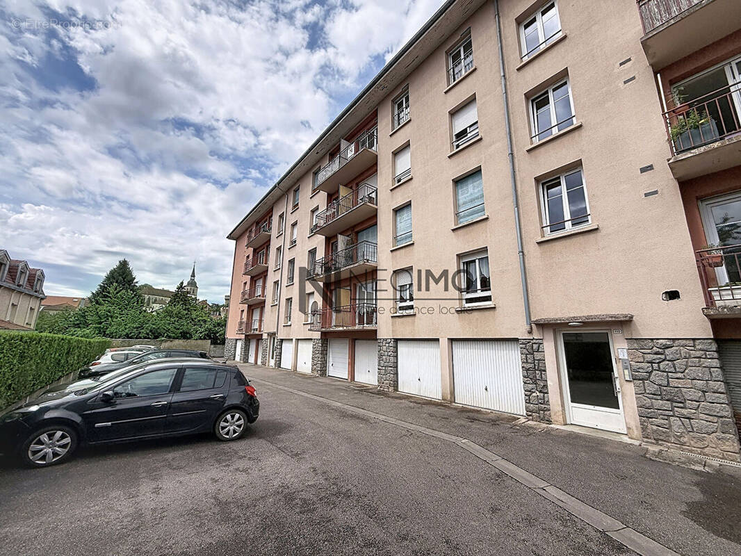 Appartement à NEUFCHATEAU