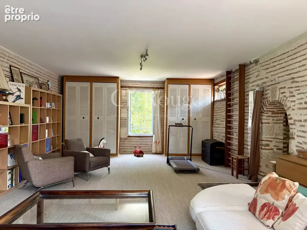 Élégante propriété de caractère avec appartement indépendant, piscine et vues dégagées - photo 17