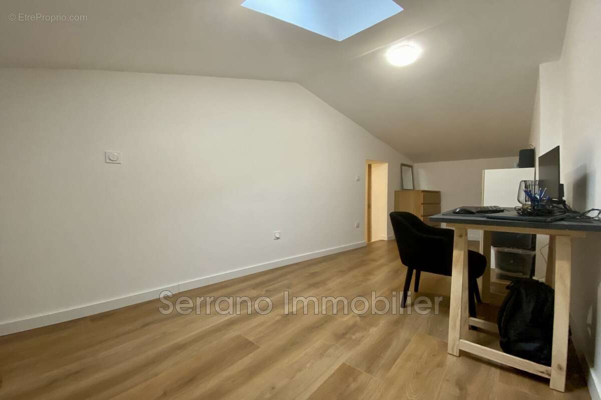 Maison 55 m² à Sernhac  - photo 4