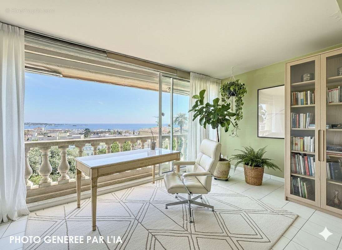 Appartement à VALLAURIS