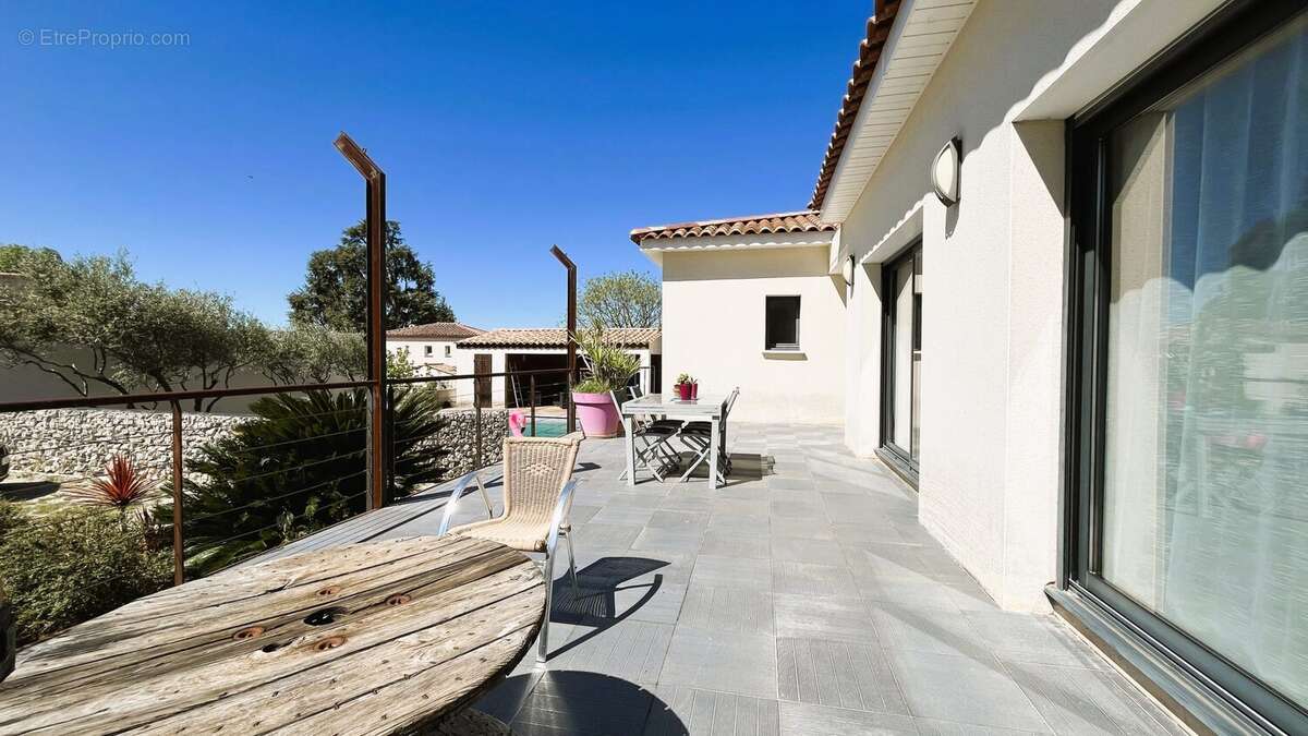 Maison 129 m² à Le Pouget  - photo 6