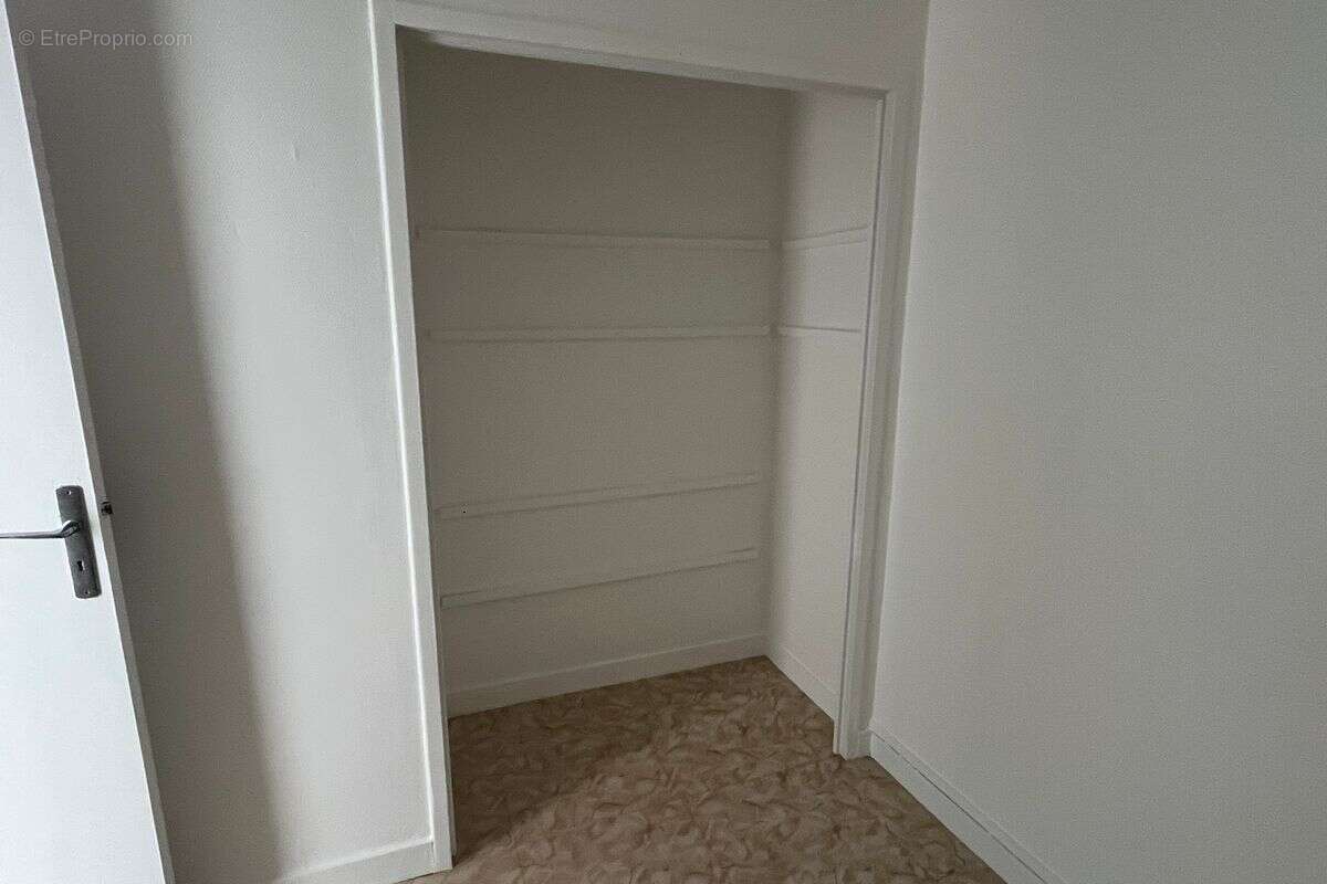 Loches - Appartement T4 - photo 5