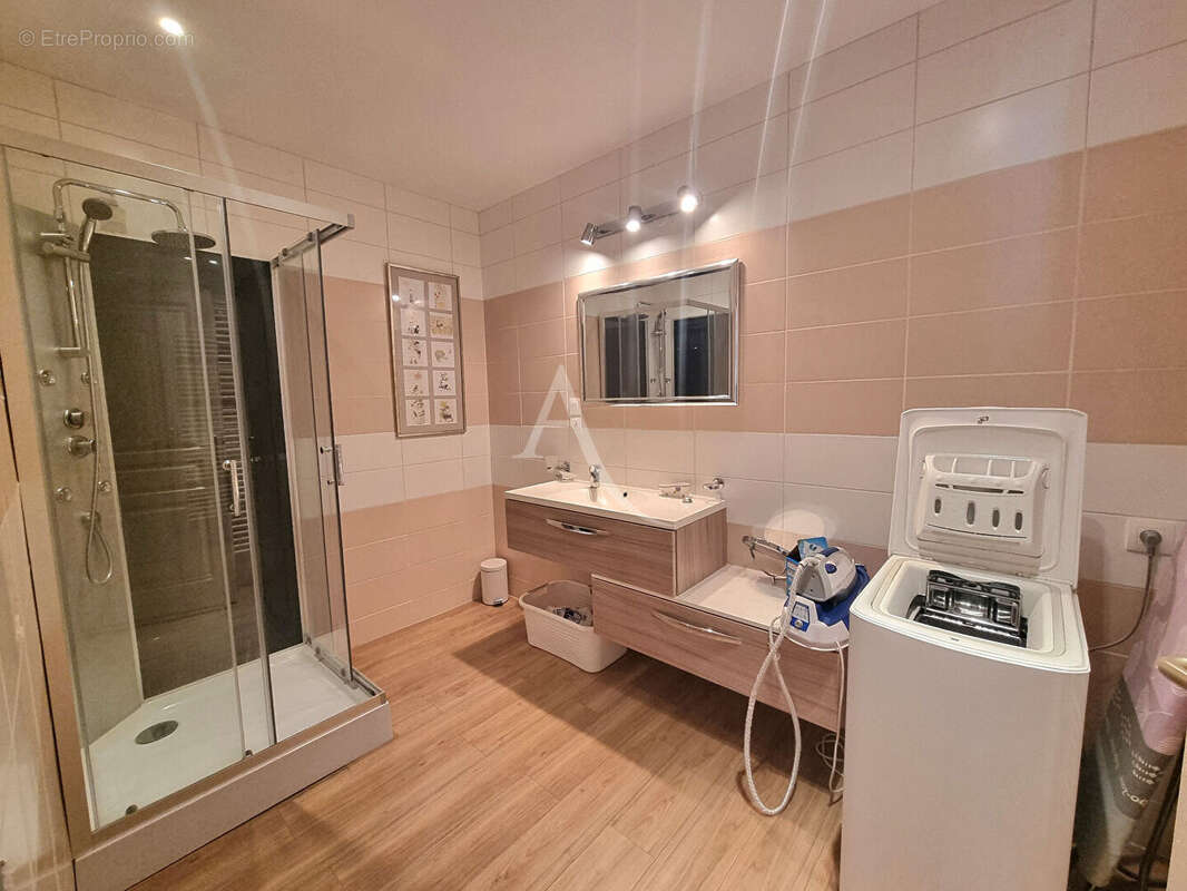 Appartement à MONTREDON-DES-CORBIERES