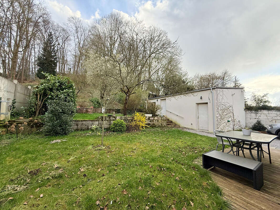Maison à VERNEUIL-EN-HALATTE