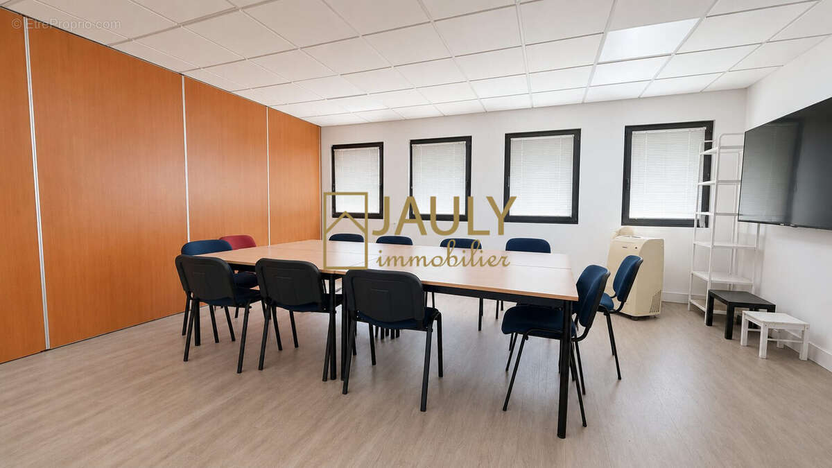 Commerce 330 m² à Meaux  - photo 5