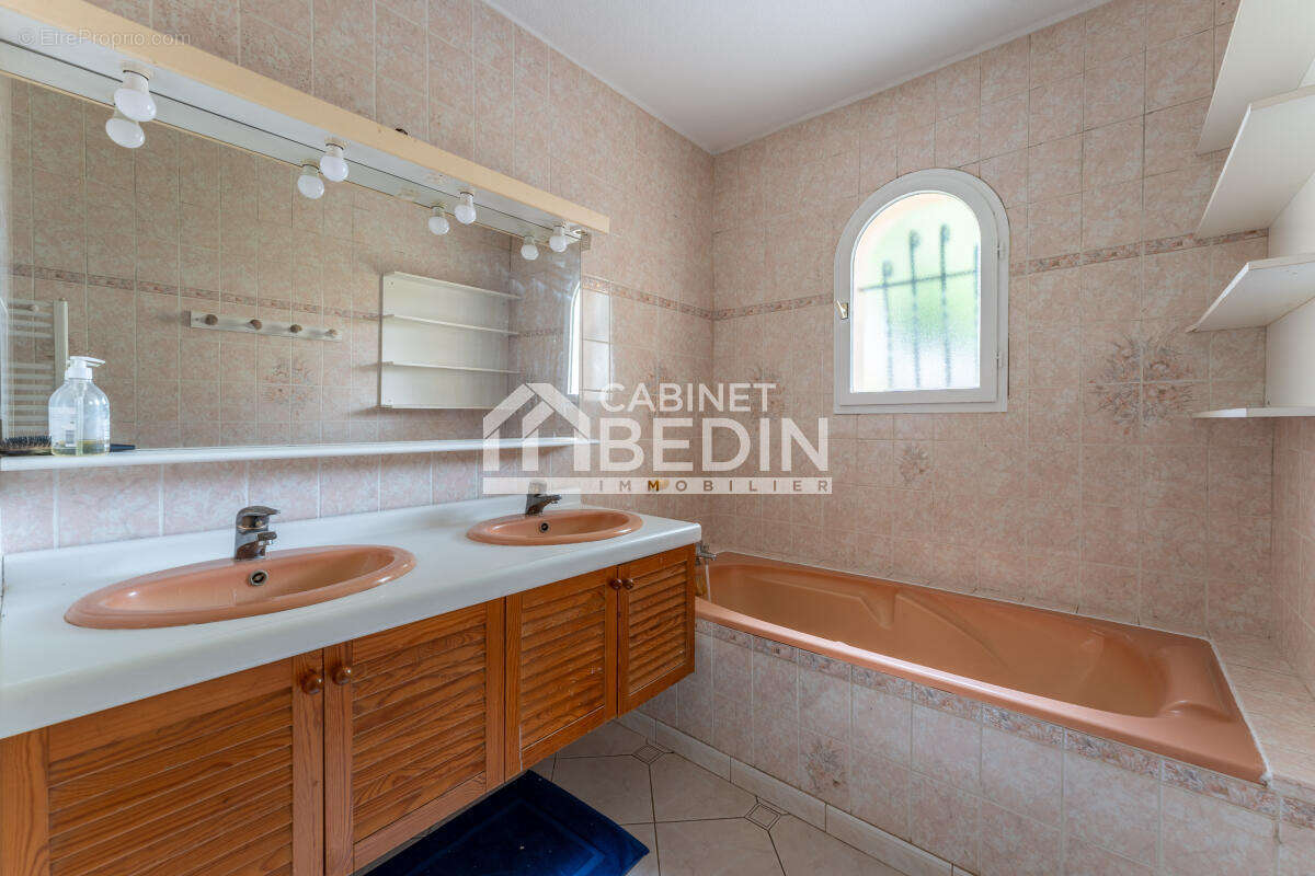 Maison à SAINT-MEDARD-EN-JALLES