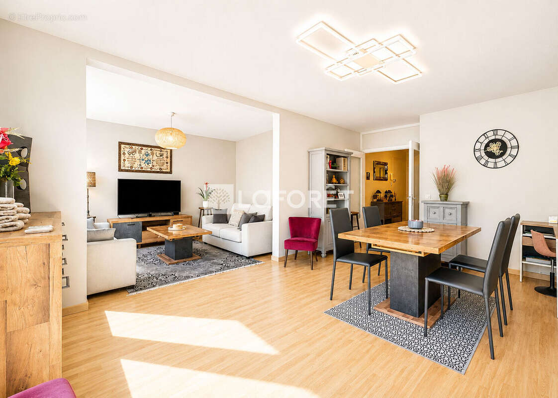 Appartement La Ravoire 5 pièce(s) 101 m2 - photo 2