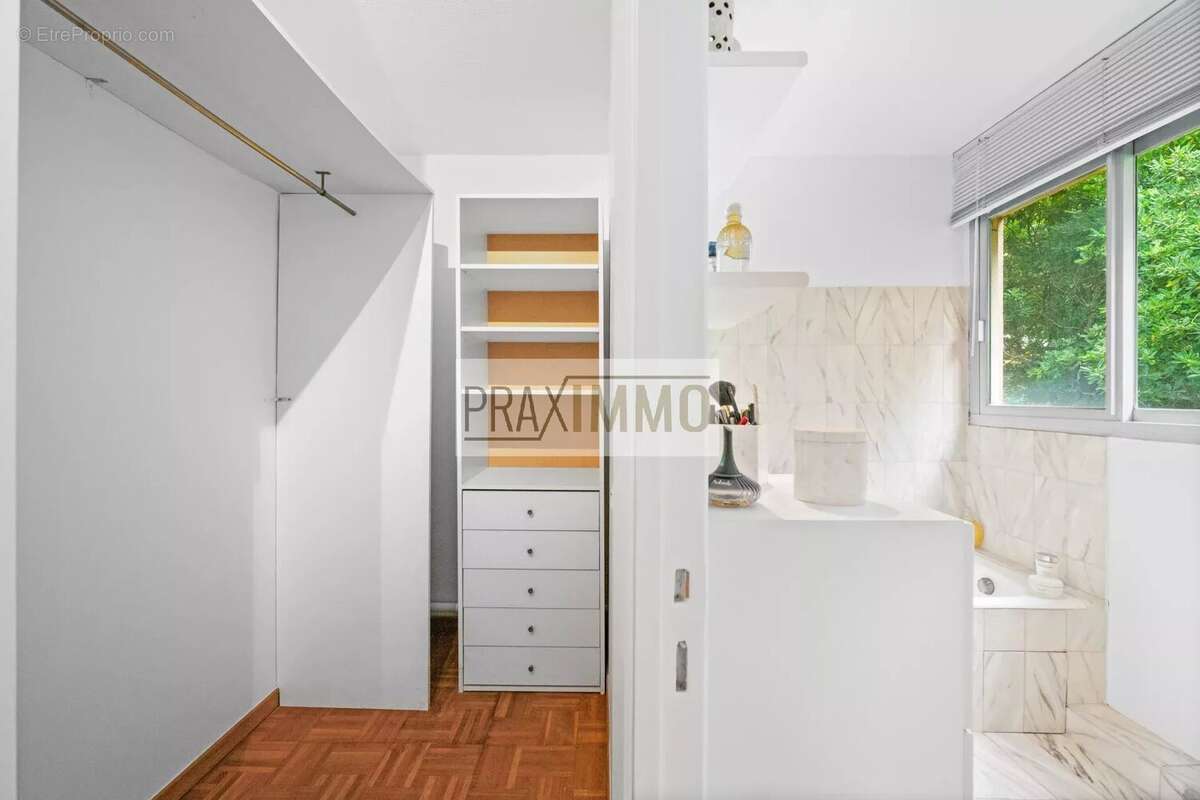 Appartement 82 m² à Nice  - photo 9