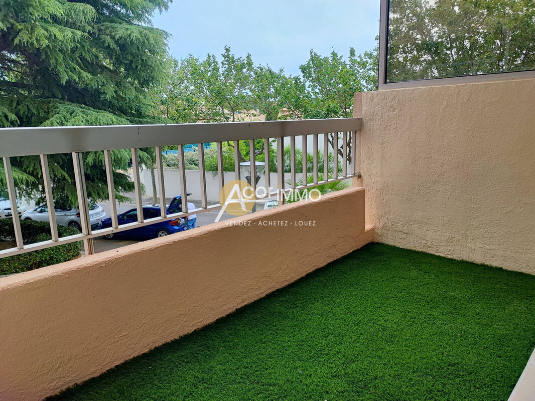 A vendre Studio Saint Mandrier, le Pin Rolland avec parking privatif et cave - photo 2