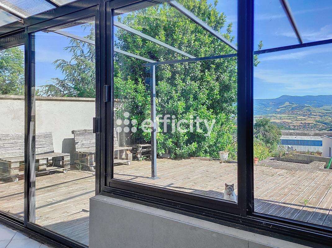 Maison 110 m² à Saint-Martin-La-Plaine  - photo 6