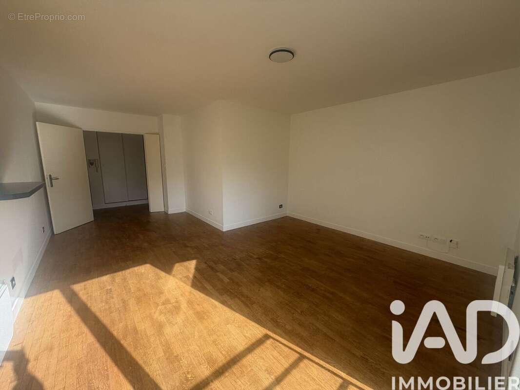 Photo 4 - Appartement à LE PLESSIS-TREVISE