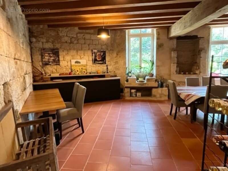 Dpt  (32) : ELEGANT CHATEAU XIX, sans travaux, bases médievales avec douves, piscine, sur 9100m2 jardin clos - photo 52