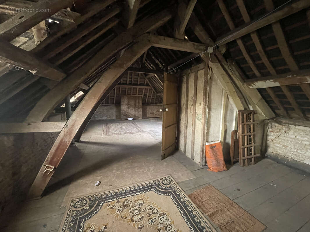 Maison à PONT-DE-METZ