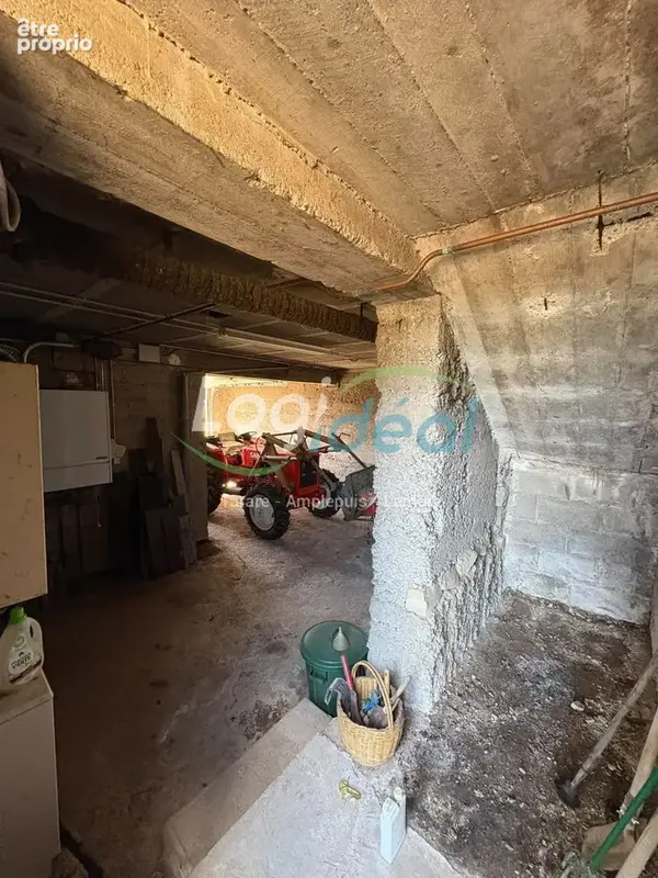 Maison à rénover située à Poule-les-Echarmeaux - photo 13