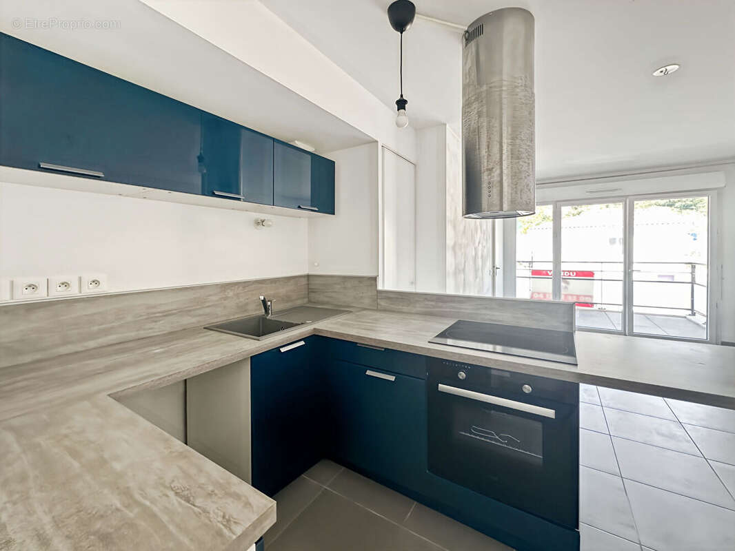 Appartement à ENSUES-LA-REDONNE