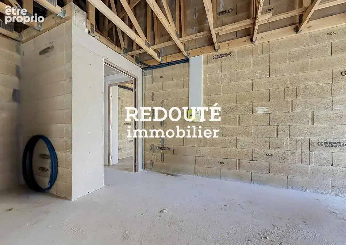 Plateau de 54 m² au 2ème et dernier étage – à aménager - photo 6