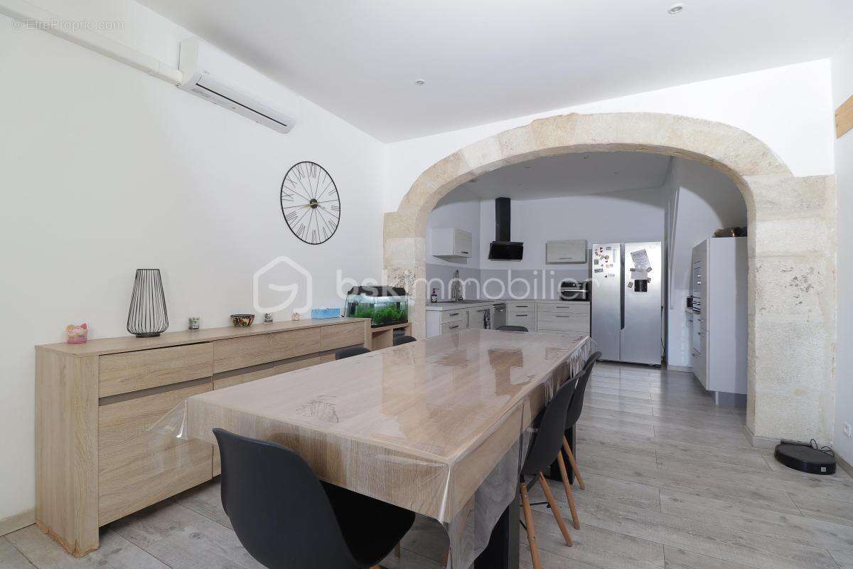 Maison à SAINT-LAURENT-D'AIGOUZE