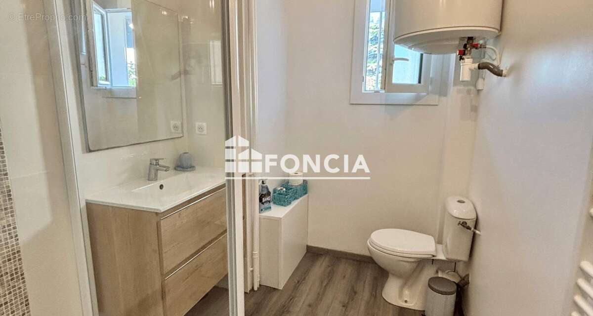 Appartement à SIX-FOURS-LES-PLAGES